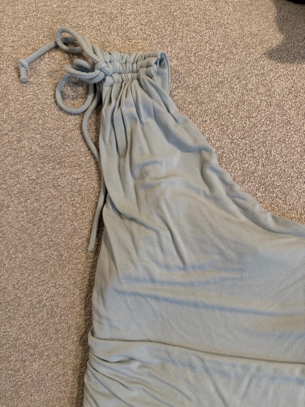 One-Shoulder Ruched Tank Top - Picture 3 of 5